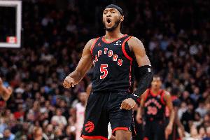 三節破??！奎克利突破到籃下打進(jìn)壓哨拋投