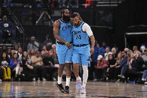 小里弗斯：鮑威爾上賽季幾乎就是快船二當家 比爾現在跟他沒(méi)法比