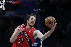 釘脖大帽！珀爾特爾封蓋麥康納上籃 球卡籃脖