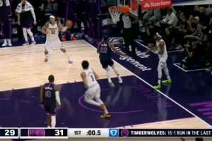 奮力反擊！里德飆中三分 森林狼轟出15-1反超掘金