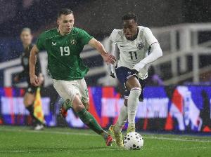 太陽(yáng)報：吉滕斯傷勢無(wú)大礙，獲準繼續留在英格蘭U21