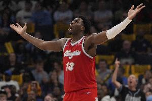 不準但能造殺傷！小賈倫10中3拿到17分1板1帽 罰球11中10