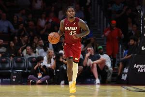 哈斯勒姆：小米切爾被交易到熱火時(shí)給我發(fā)短信 說(shuō)想進(jìn)防守一陣