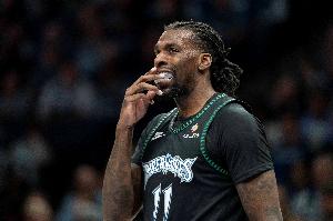 外線(xiàn)開(kāi)炮！納茲·里德再中三分打停掘金 三分5中4已砍17分