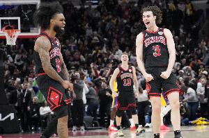 多諾萬(wàn)：科比·懷特和吉迪身體狀態(tài)良好 相信他們本周就能復出