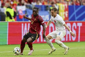 多庫本屆世預賽74次嘗試過(guò)人+39次成功，均為歐洲球員最多