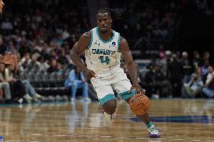 黃蜂三名新秀出場(chǎng)時(shí)間皆在新秀前十 次輪秀賽恩·詹姆斯高居第四