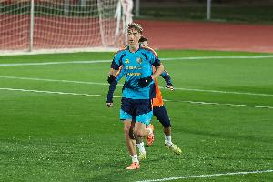 西班牙官方：赫伊森因肌肉不適退出本期國家隊，將缺席對陣土耳其