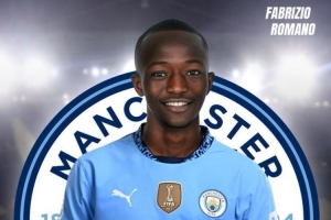 德天空：曼城準備在冬窗將18歲桑加雷外租，他在U23發(fā)揮出色