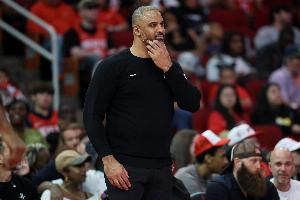 烏度卡：遇到包夾就迅速出球 別總想傳出“本壘打”式的高風(fēng)險球