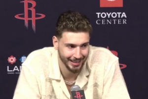 申京：打進(jìn)絕平球我開(kāi)心不起來(lái)因為前面失誤了 但能贏(yíng)球我很開(kāi)心