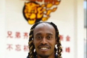 麥考爾：我喜歡贏(yíng)球 向杜鋒指導學(xué)習 我的領(lǐng)導力和防守可幫助球隊