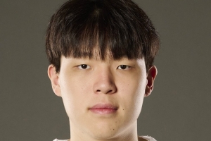 楊瀚森21分9板！韓喬生：行 都快拿兩雙了&開(kāi)始慢慢適應了