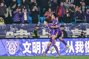 津媒：津門(mén)虎末輪主場(chǎng)戰申花面臨人員短缺，教練組給隊員適當降溫