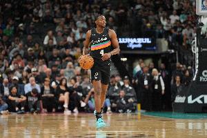 7人上雙！?？怂拐勎陌嗳标嚕何覀兪且粋€(gè)團隊 很多人都準備好上場(chǎng)