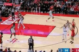 投開(kāi)心了！謝潑德超遠三分命中 一邊退防一邊咧嘴笑