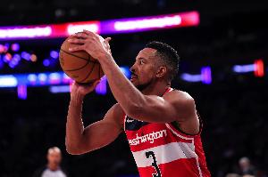 低迷！麥科勒姆半場(chǎng)6投僅1中拿到3分 三分4中1