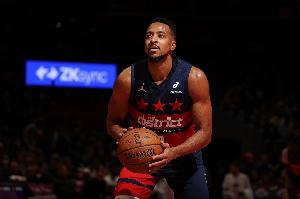 蝴蝶穿花！麥科勒姆背運連過(guò)2人 突到籃下拉桿上籃打中