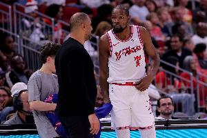 烏度卡談逆轉原因：攻防兩端都回歸正常 補籃簡(jiǎn)單球都打進(jìn)了