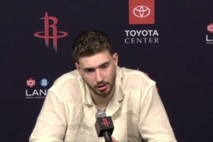 杜蘭特說(shuō)沒(méi)搭檔過(guò)你這種內線(xiàn)？申京：我也沒(méi)搭檔過(guò)KD這樣的球員