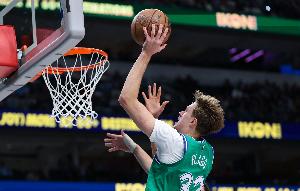 弗拉格談下半場(chǎng)&加時(shí)19分：打到內線(xiàn)去 開(kāi)拓者場(chǎng)上沒(méi)有蓋帽手