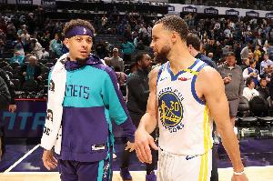 已經(jīng)可以重簽！美記：小庫里情況沒(méi)有更新 等越久占薪資空間越低