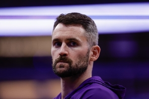 樂(lè )福：16年總決賽很艱難 G7最后對庫里的防守是我生涯的重要時(shí)刻