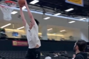 G聯(lián)盟第二戰！楊瀚森賽前積極備戰 勾手&扣籃&三分樣樣都來(lái)