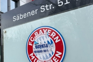 圖片報：慕尼黑1860極端球迷在拜仁訓練場(chǎng)周邊涂鴉破壞