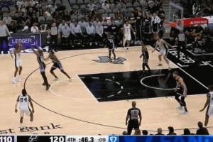 冷血殺手！?？怂共换挪幻?撤步面對兩人干拔三分手刃舊主！