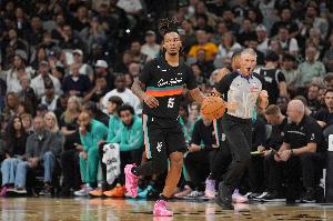 馬刺迎戰國王 卡斯爾因左臀部傷勢本場(chǎng)比賽不會(huì )回歸