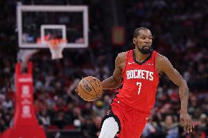 持續輸出！杜蘭特持球單打 轉身后仰跳投打成2+1