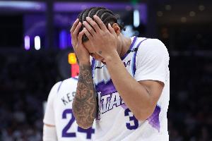 茂了！基昂特·喬治絕殺投出三不沾 爵士和公牛進(jìn)入加時(shí)