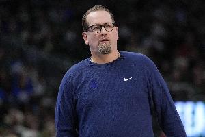 賺大了！桑德斯補籃造殺傷 76人挑戰成功改判祖巴茨犯規獲得2罰