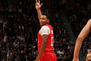 斯波：德魯·史密斯在場(chǎng)上幾乎能隨心所欲發(fā)揮 表現極具影響力