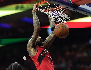 鶯歌：為隊友表現點(diǎn)贊 攻防兩端他們對我幫助很大配合得很默契