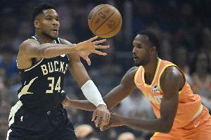 米切爾：我非常尊重字母他是名人堂球員 想要他擁有的東西冠軍