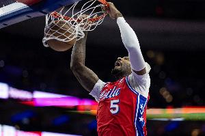 本賽季年薪500萬(wàn)！莊神近4場(chǎng)場(chǎng)均14.3分13.5板 賽季至今8.5+9.6