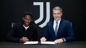 喬納森·戴維：儒尼尼奧是史上最佳任意球手，他總能進(jìn)球