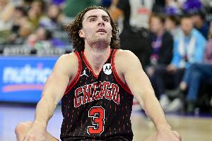 半個(gè)三雙！吉迪上半場(chǎng)5中3砍下5+6+7 落后1分但正負值低至-19