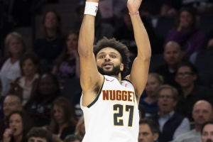 力竭了！穆雷22投12中得34分11板4助1斷 末節一度連得13分掄冒煙