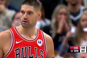 制造險情！武切維奇犯規送球權 約基奇絕平三分不中