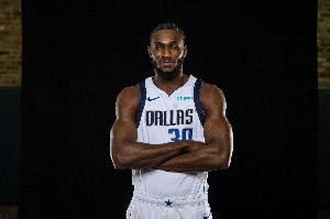 太慘！濃眉/加福德/萊夫利皆因傷缺陣 獨行俠只能用落選秀打首發(fā)