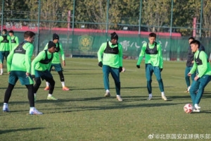 這兩天氣溫下降相當明顯 大家在認真工作的同時(shí)，也要做好保暖哦