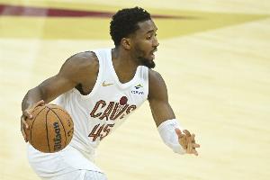 米切爾近7戰場(chǎng)均砍32.1分6.6籃板6.4助攻1.6搶斷 投籃命中率48.1%