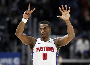 杜倫單場(chǎng)至少得到30分15板&命中率不低于90% 霍華德后首人