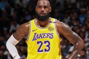 Shams：詹姆斯訓練狀態(tài)非常好 最快明天謹慎一些就下周打快船復出