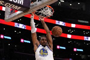 科爾：我們很懷念盧尼 他做客大通中心時(shí)會(huì )得到最熱烈的掌聲