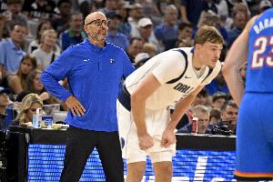 蘇群：炒掉Nico后小牛短暫反彈 相信陣中已無(wú)人對本賽季抱有希望