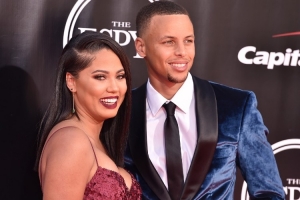 夸梅：庫嫂與其各種不知足不如好好經(jīng)營(yíng)婚姻 因庫里對你絕對真愛(ài)